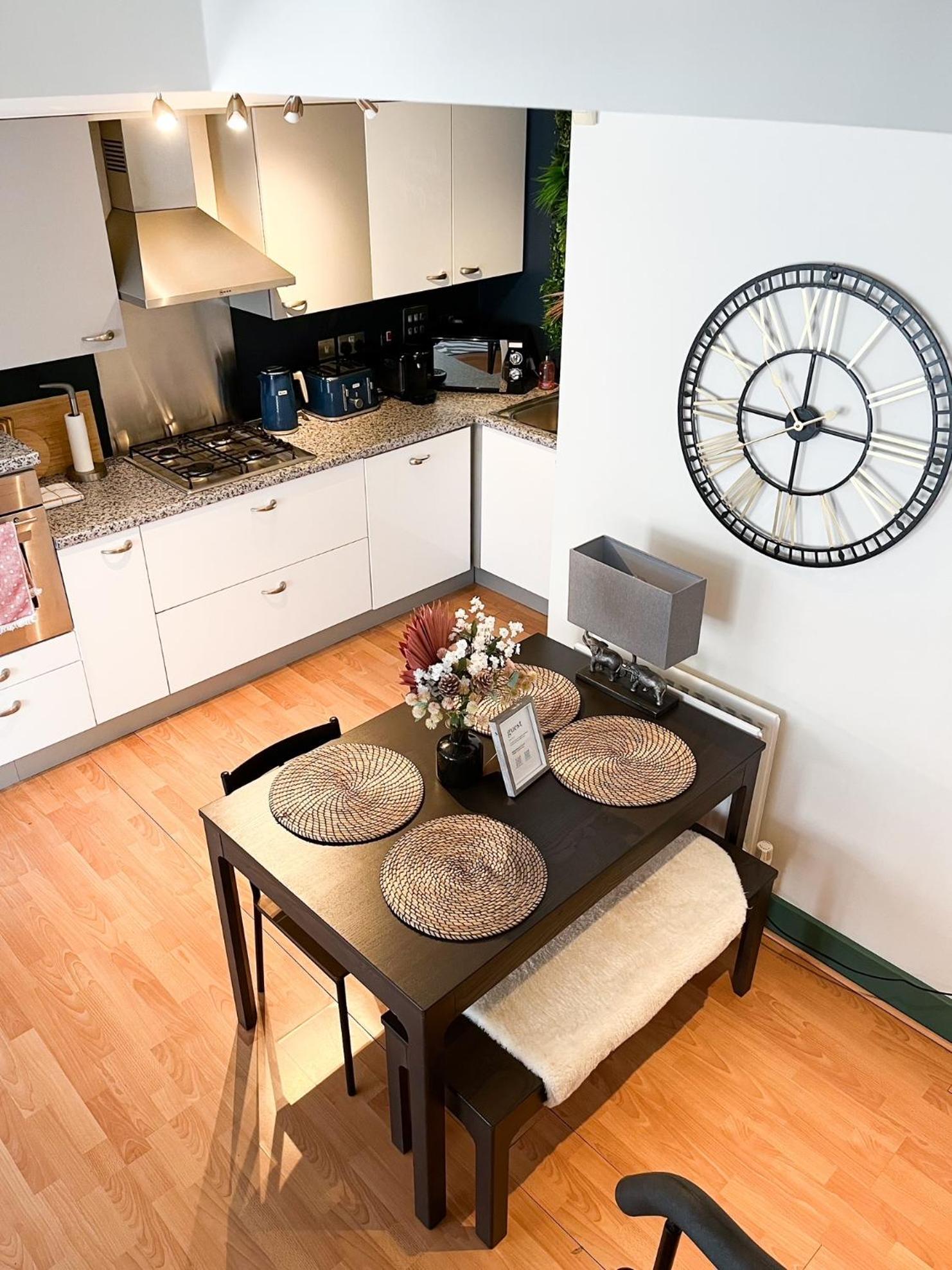 Jungle Escape, City Apartment With Parking & Terrace Chester Exteriér fotografie
